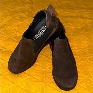 Mephisto Ibelina woman’s Brown Suede Shoes Never worn